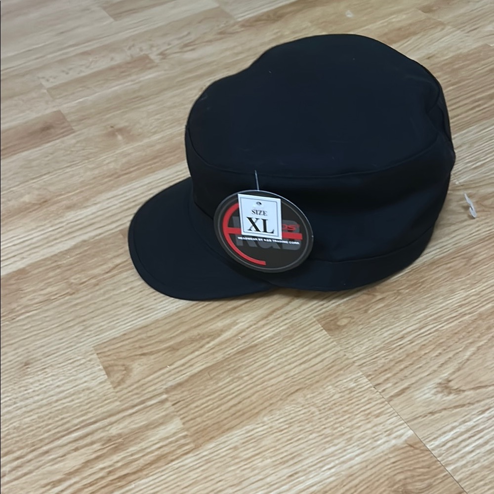 Black XL Cap